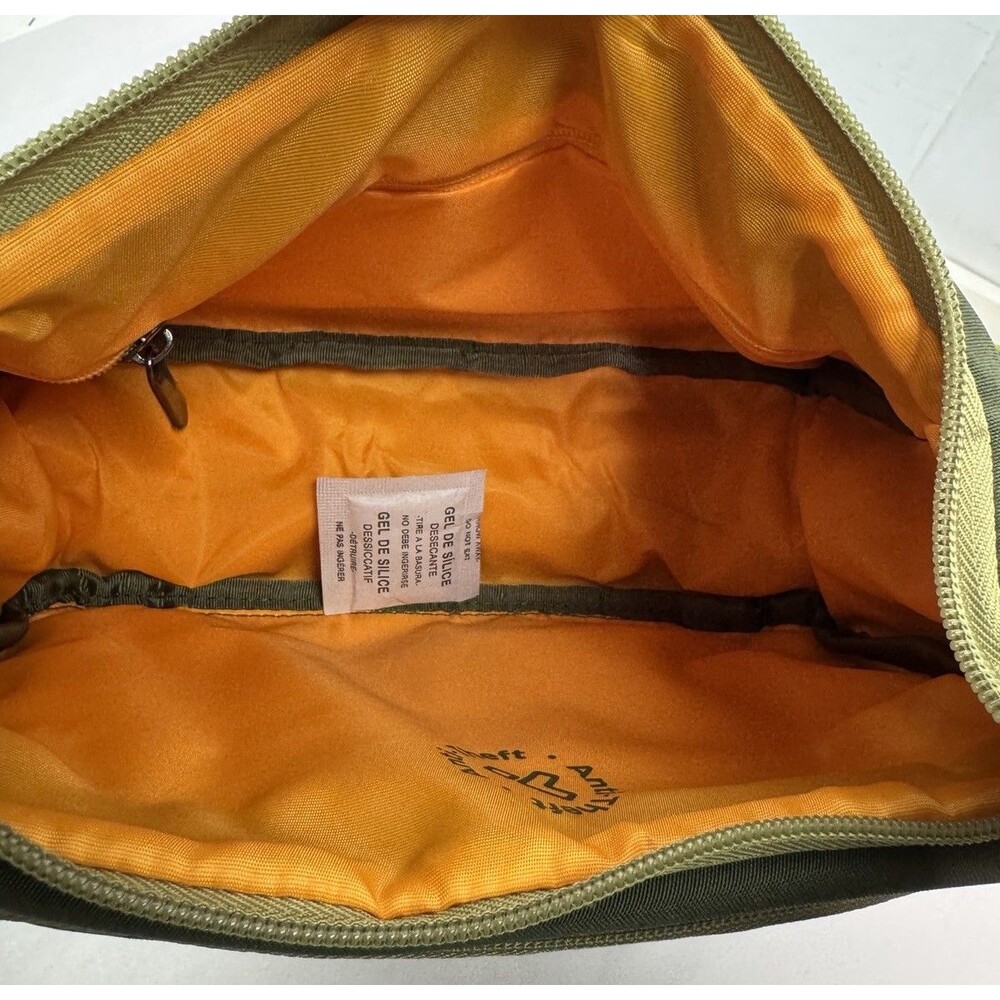 Travelon Anti Theft The Voyages East/West Crossbody Bag NWT - Picture 5 of 6